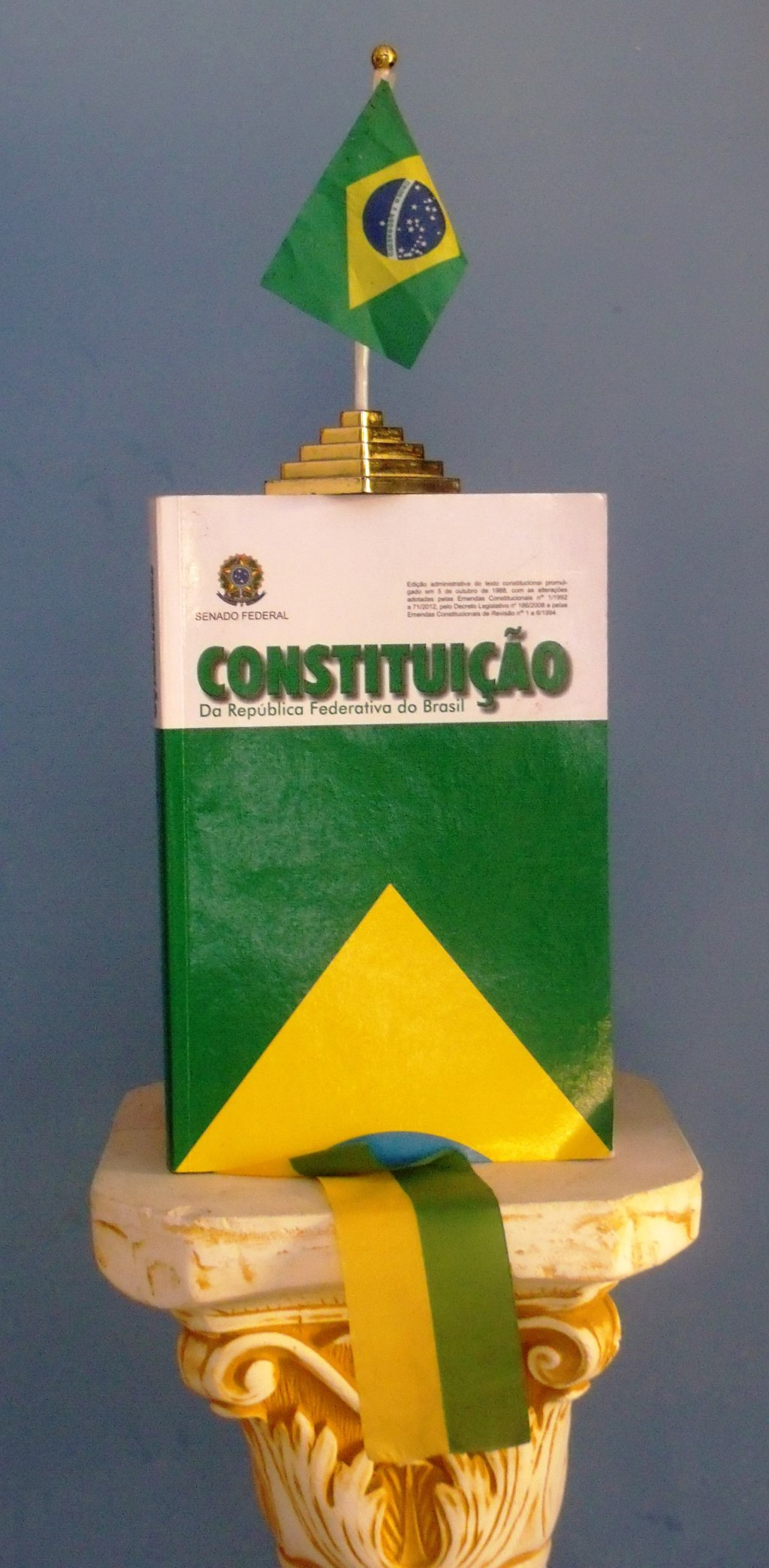 5 de Outubro: A Promulgação da Nova Constituição Brasileira e sua Importância na Estrutura&nbsp;Democrática.